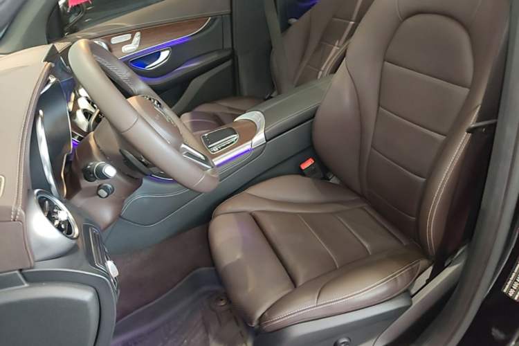Used Mercedes-Benz GLC 2020 GLC 300 L 4MATIC Luxury Model Left Front Seat