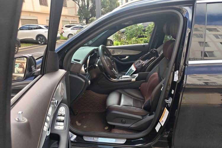 Used Mercedes-Benz GLC 2020 GLC 260 L 4MATIC Dynamic Model Left Front Seat