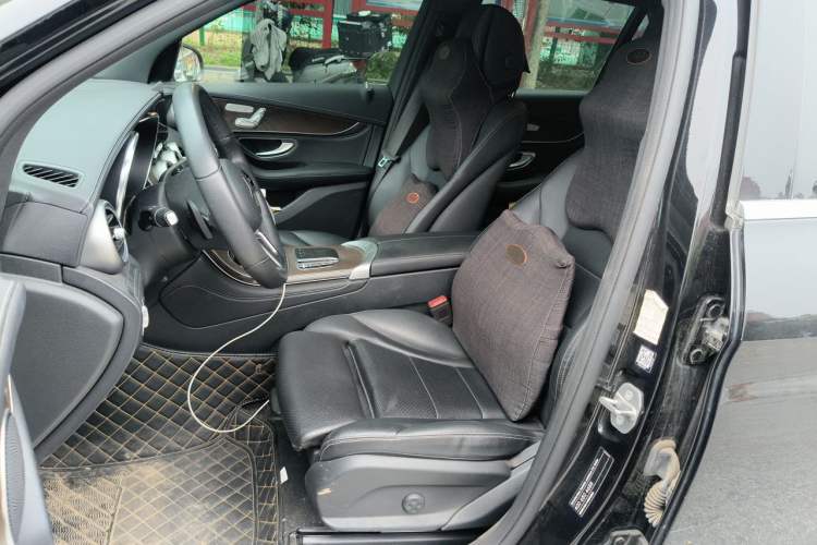 Used Mercedes-Benz GLC 2020 Facelift GLC 260 L 4MATIC Luxury Edition Left Front Seat