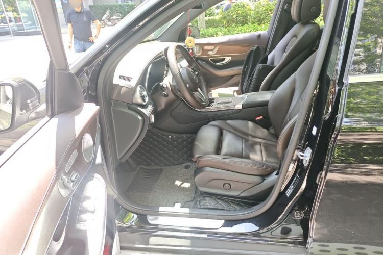 Used Mercedes-Benz GLC 2020 Facelifted GLC 300 L 4MATIC Luxury Edition Left Front Seat