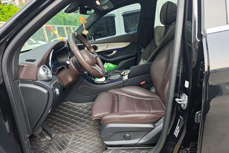 Used Mercedes-Benz GLC 2020 Facelifted GLC 260 L 4MATIC Dynamic Edition Left Front Seat