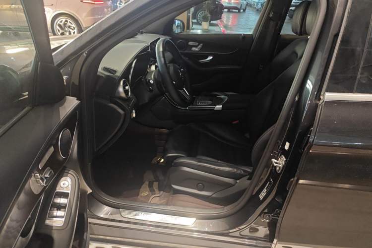 Used Mercedes-Benz GLC 2020 Facelift GLC 300 L 4MATIC Dynamic Edition Left Front Seat