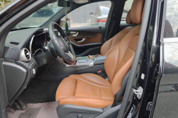 Used Mercedes-Benz GLC 2020 Facelift GLC 260 L 4MATIC Luxury Edition Left Front Seat