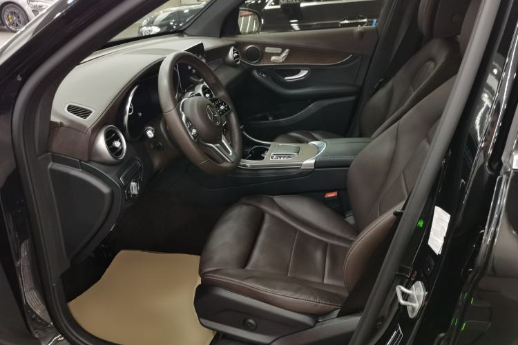Used Mercedes-Benz GLC 2020 Facelift GLC 300 L 4MATIC Dynamic Edition Left Front Seat
