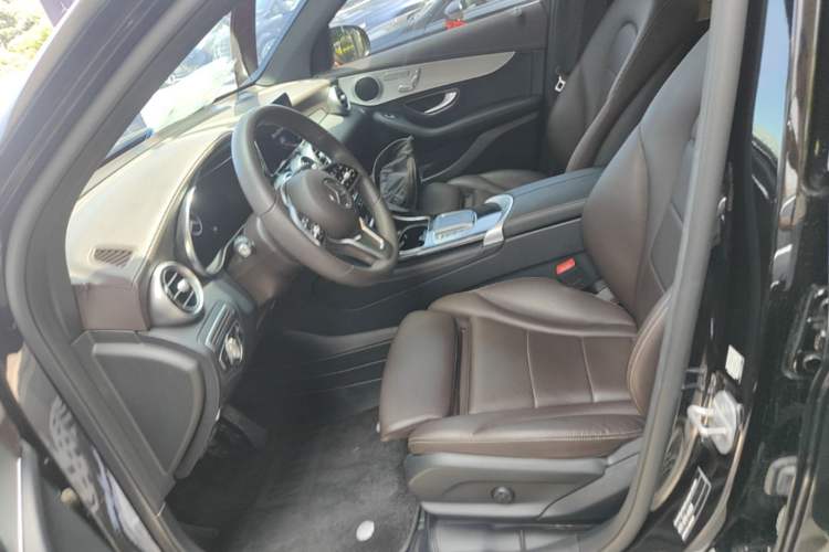 Used Mercedes-Benz GLC 2020 Facelifted GLC 260 L 4MATIC Dynamic Edition Left Front Seat