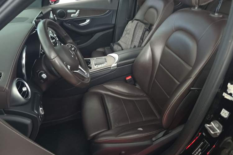 Used Mercedes-Benz GLC 2020 GLC 300 L 4MATIC Dynamic Edition Left Front Seat