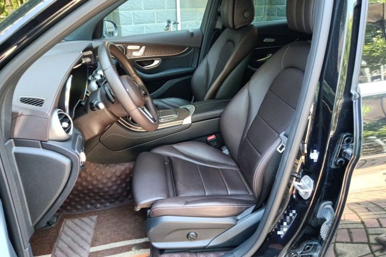 Used Mercedes-Benz GLC 2020 Facelift GLC 260 L 4MATIC Luxury Edition Left Front Seat