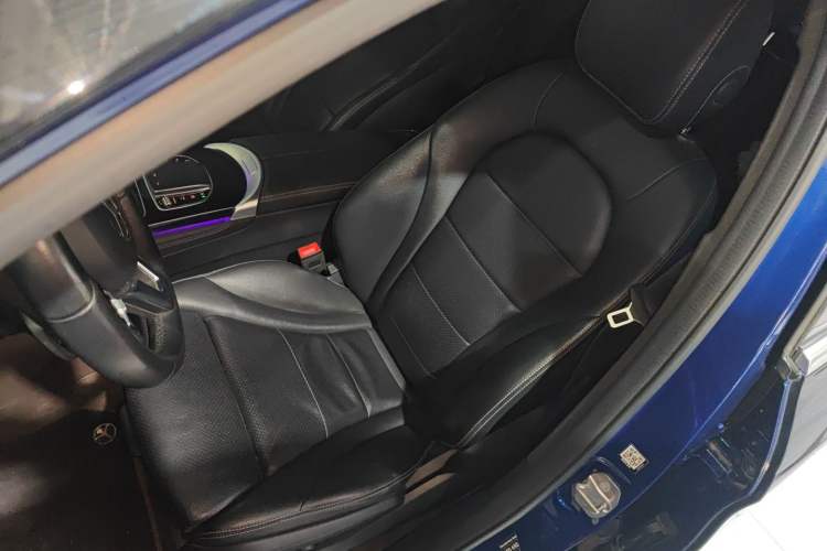 Used Mercedes-Benz GLC 2020 GLC 260 L 4MATIC Dynamic Model Left Front Seat
