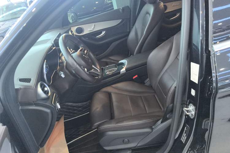 Used Mercedes-Benz GLC 2020 Facelifted GLC 260 L 4MATIC Dynamic Edition Left Front Seat