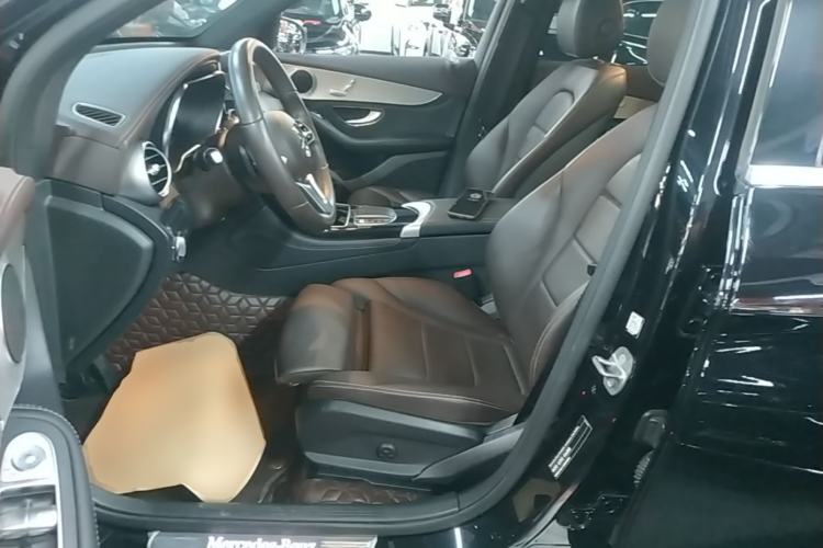 Used Mercedes-Benz GLC 2020 Facelifted GLC 260 L 4MATIC Dynamic Edition Left Front Seat