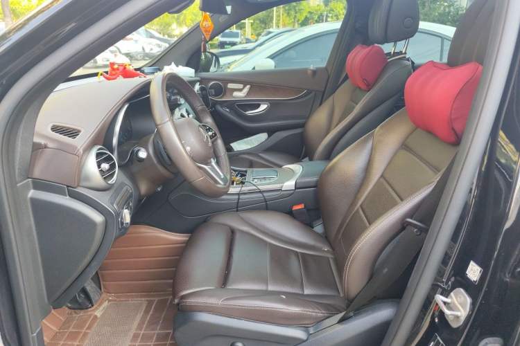 Used Mercedes-Benz GLC 2020 Facelift GLC 260 L 4MATIC Luxury Edition Left Front Seat