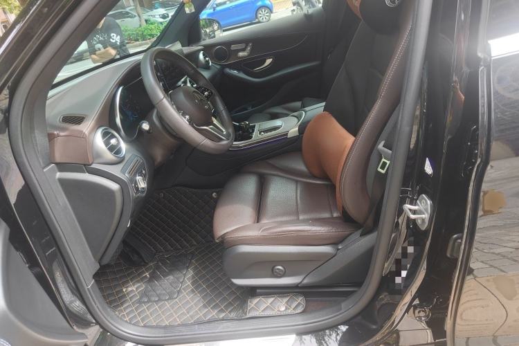 Used Mercedes-Benz GLC 2020 Facelift GLC 260 L 4MATIC Luxury Edition Left Front Seat