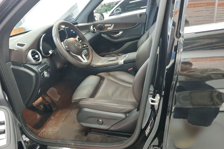 Used Mercedes-Benz GLC 2020 Facelift GLC 260 L 4MATIC Luxury Edition Left Front Seat