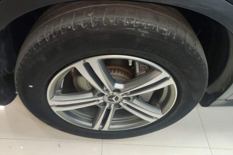 Used Mercedes-Benz GLC 2020 GLC 260 L 4MATIC Luxury Model Left Front Wheel Hub