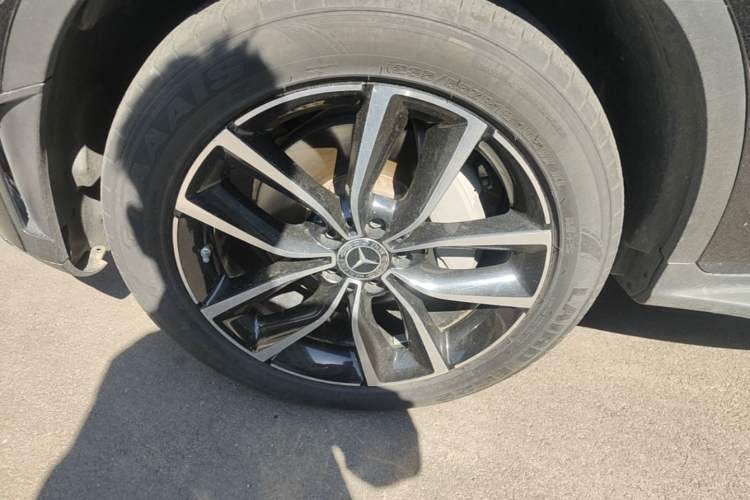 Used Mercedes-Benz GLC 2020 Facelift GLC 260 L 4MATIC Luxury Edition Left Front Wheel Hub