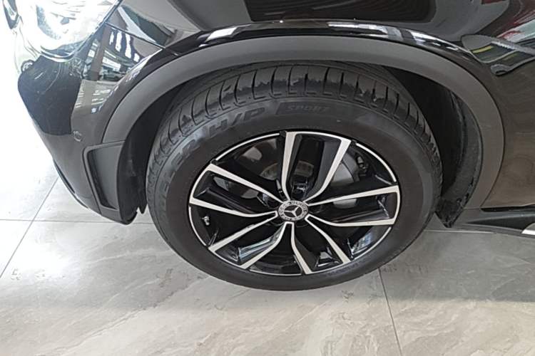 Used Mercedes-Benz GLC 2020 Facelift GLC 300 L 4MATIC Dynamic Edition Left Front Wheel Hub