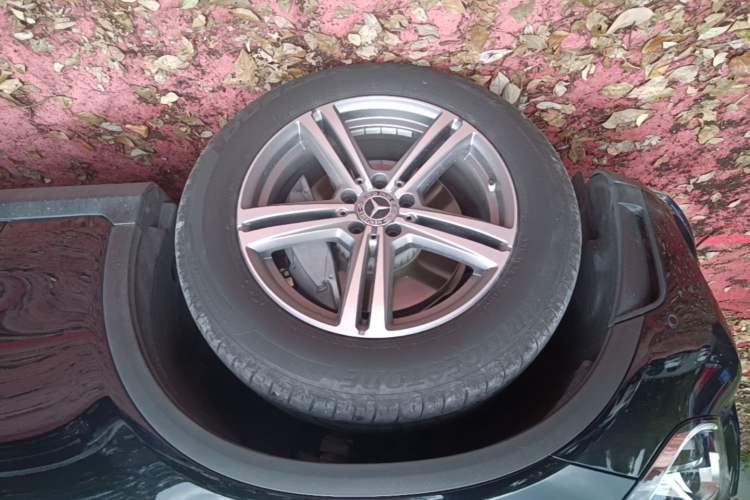 Used Mercedes-Benz GLC 2020 GLC 260 L 4MATIC Luxury Model Left Front Wheel Hub
