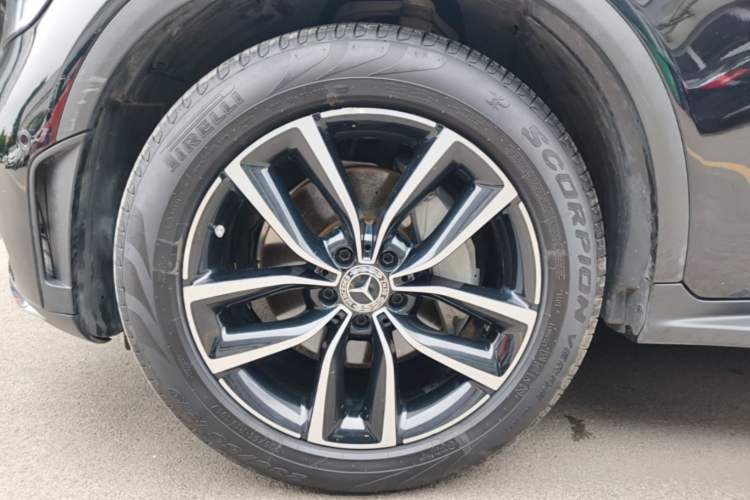 Used Mercedes-Benz GLC 2020 GLC 300 L 4MATIC Dynamic Edition Left Front Wheel Hub