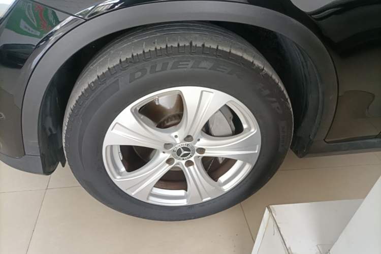 Used Mercedes-Benz GLC 2020 Facelifted GLC 260 L 4MATIC Dynamic Edition Left Front Wheel Hub