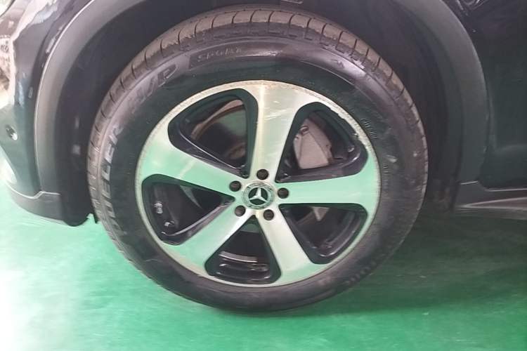 Used Mercedes-Benz GLC 2020 GLC 260 L 4MATIC Dynamic Model Left Front Wheel Hub