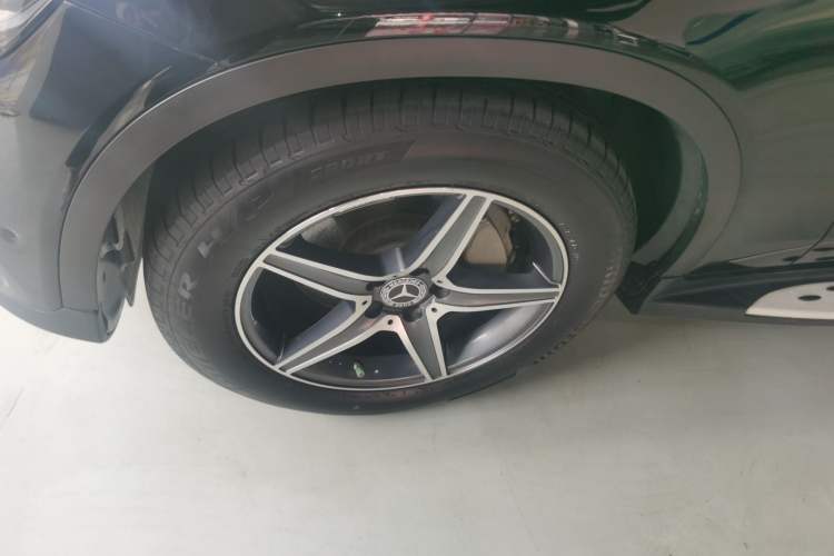 Used Mercedes-Benz GLC 2020 Facelifted GLC 260 L 4MATIC Dynamic Edition Left Front Wheel Hub