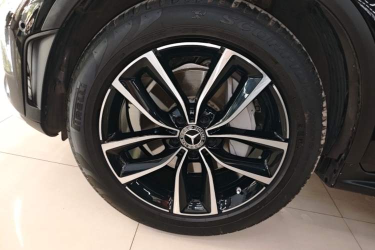 Used Mercedes-Benz GLC 2020 Facelift GLC 300 L 4MATIC Dynamic Edition Left Front Wheel Hub