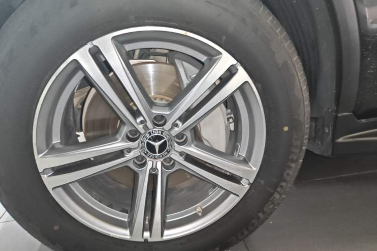 Used Mercedes-Benz GLC 2020 Facelifted GLC 260 L 4MATIC Dynamic Edition Left Front Wheel Hub