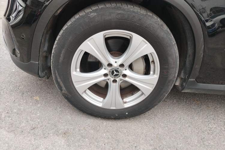 Used Mercedes-Benz GLC 2020 GLC 260 L 4MATIC Dynamic Model Left Front Wheel Hub
