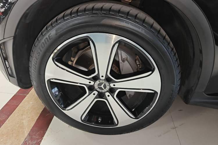 Used Mercedes-Benz GLC 2020 GLC 300 L 4MATIC Luxury Model Left Front Wheel Hub