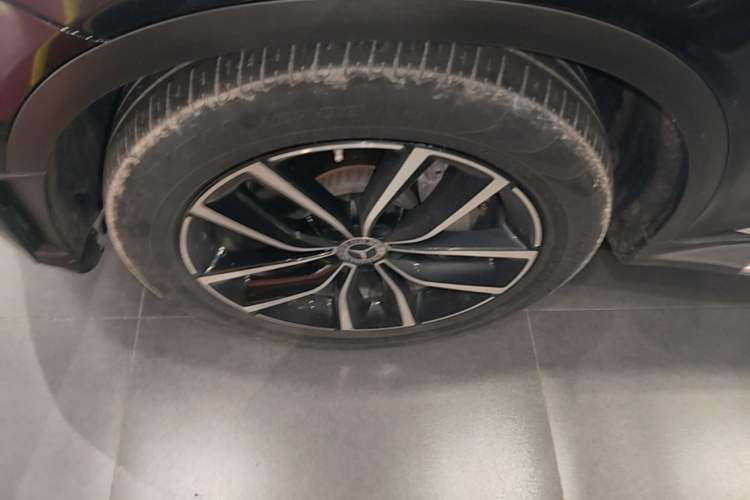 Used Mercedes-Benz GLC 2020 GLC 300 L 4MATIC Dynamic Edition Left Front Wheel Hub