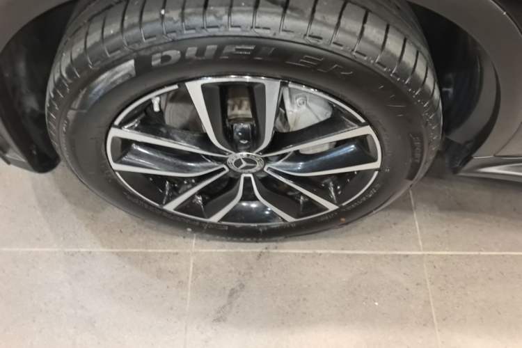 Used Mercedes-Benz GLC 2020 GLC 300 L 4MATIC Luxury Model Left Front Wheel Hub