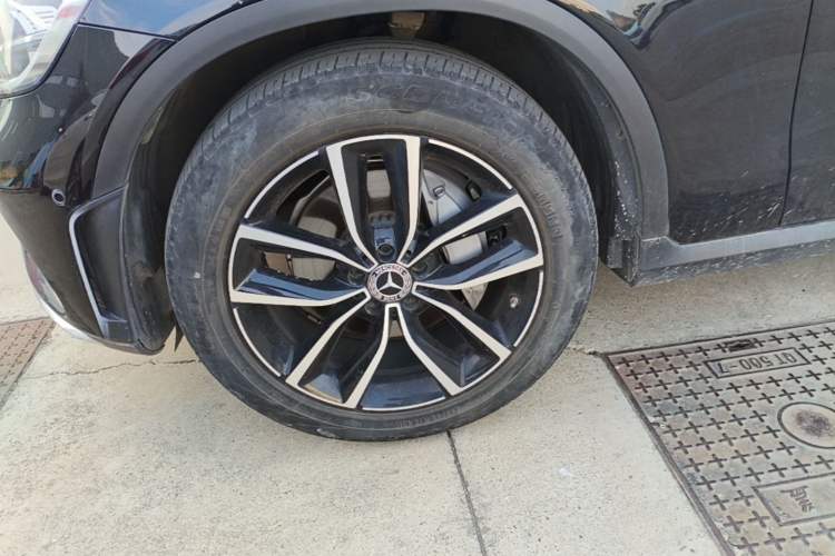 Used Mercedes-Benz GLC 2020 Facelift GLC 260 L 4MATIC Luxury Edition Left Front Wheel Hub