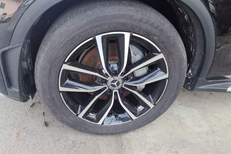 Used Mercedes-Benz GLC 2020 Facelift GLC 300 L 4MATIC Dynamic Edition Left Front Wheel Hub