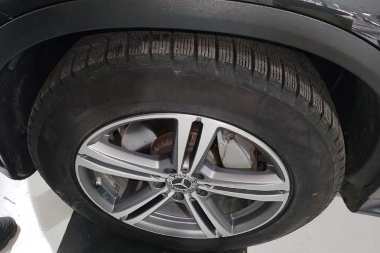 Used Mercedes-Benz GLC 2020 GLC 260 L 4MATIC Luxury Model Left Front Wheel Hub