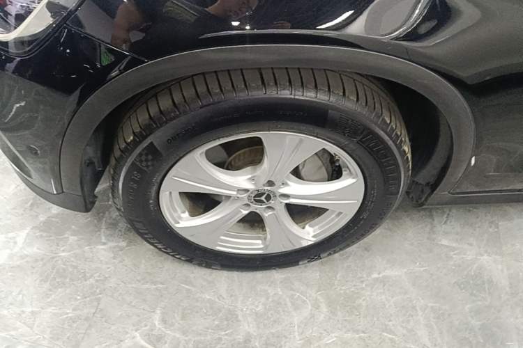 Used Mercedes-Benz GLC 2020 Facelifted GLC 260 L 4MATIC Dynamic Edition Left Front Wheel Hub
