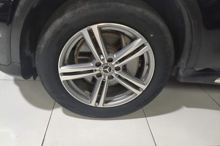 Used Mercedes-Benz GLC 2020 Facelift GLC 260 L 4MATIC Luxury Edition Left Front Wheel Hub
