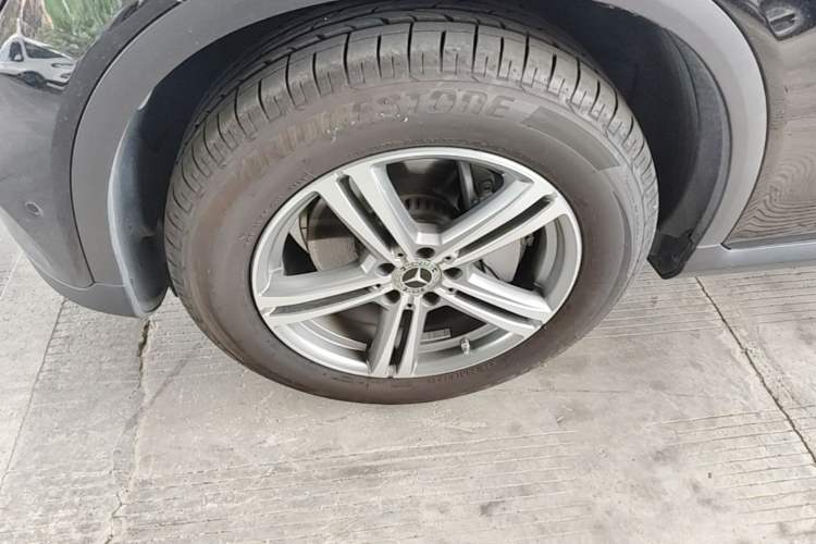 Used Mercedes-Benz GLC 2020 Facelifted GLC 260 L 4MATIC Dynamic Edition Left Front Wheel Hub