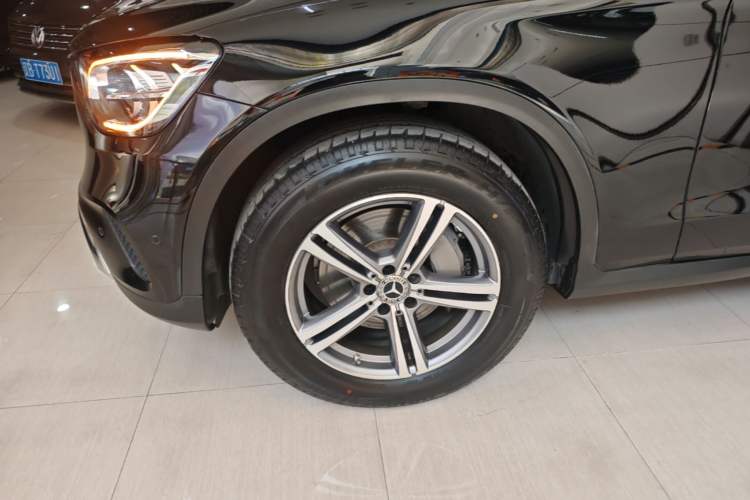 Used Mercedes-Benz GLC 2020 Facelifted GLC 260 L 4MATIC Dynamic Edition Left Front Wheel Hub