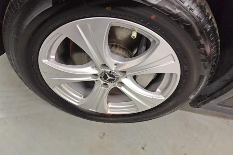 Used Mercedes-Benz GLC 2020 GLC 260 L 4MATIC Dynamic Model Left Front Wheel Hub