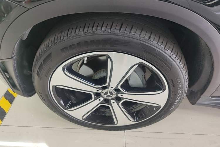 Used Mercedes-Benz GLC 2020 GLC 300 L 4MATIC Luxury Model Left Front Wheel Hub