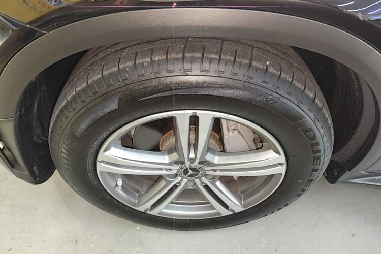 Used Mercedes-Benz GLC 2020 GLC 260 L 4MATIC Luxury Model Left Front Wheel Hub