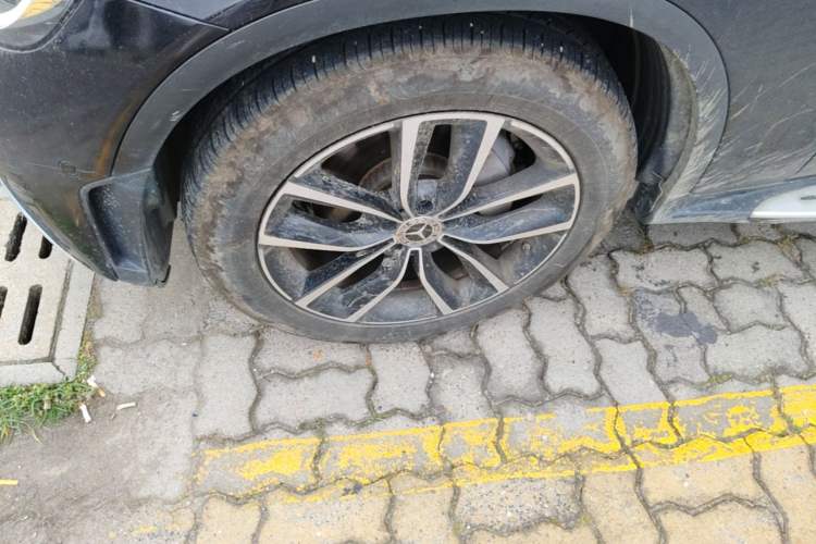 Used Mercedes-Benz GLC 2020 GLC 300 L 4MATIC Dynamic Edition Left Front Wheel Hub
