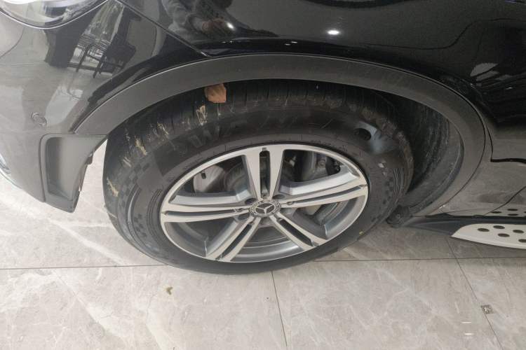 Used Mercedes-Benz GLC 2020 GLC 260 L 4MATIC Luxury Model Left Front Wheel Hub