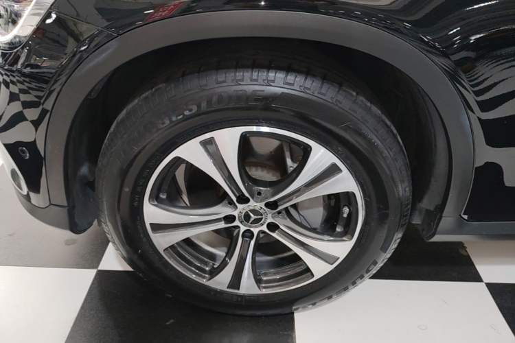 Used Mercedes-Benz GLC 2020 Facelifted GLC 260 L 4MATIC Dynamic Edition Left Front Wheel Hub