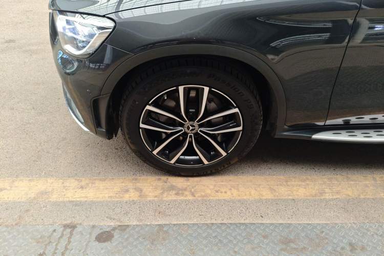 Used Mercedes-Benz GLC 2020 Facelift GLC 300 L 4MATIC Dynamic Edition Left Front Wheel Hub