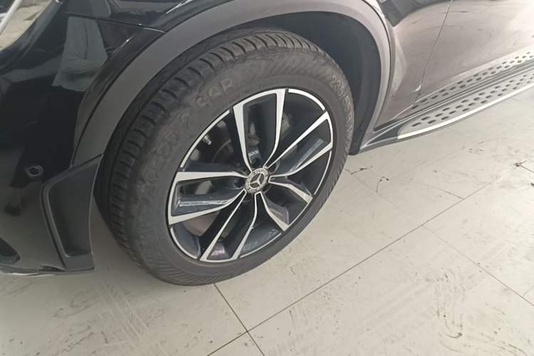 Used Mercedes-Benz GLC 2020 GLC 300 L 4MATIC Dynamic Edition Left Front Wheel Hub