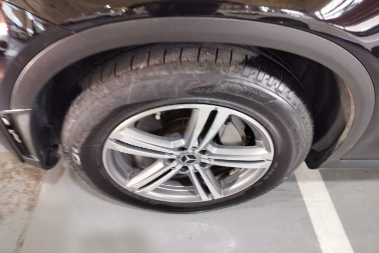 Used Mercedes-Benz GLC 2020 GLC 260 L 4MATIC Luxury Model Left Front Wheel Hub