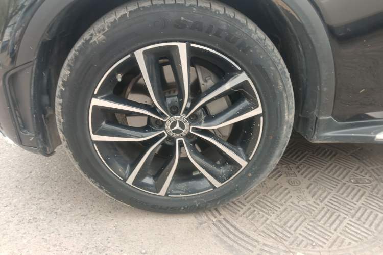 Used Mercedes-Benz GLC 2020 Facelift GLC 300 L 4MATIC Dynamic Edition Left Front Wheel Hub
