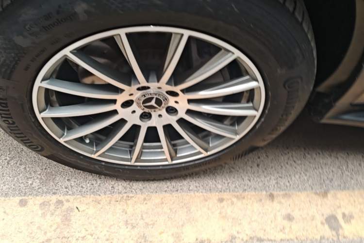 Used Mercedes-Benz GLC 2020 Facelifted GLC 260 L 4MATIC Dynamic Edition Left Front Wheel Hub