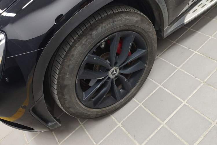 Used Mercedes-Benz GLC 2020 GLC 300 L 4MATIC Dynamic Edition Left Front Wheel Hub